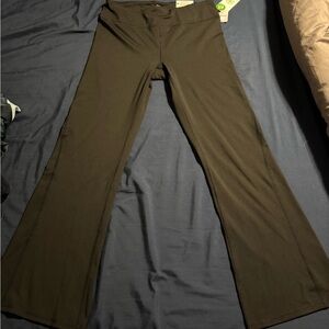 GAIAM Black Yoga Leggings Short Length!